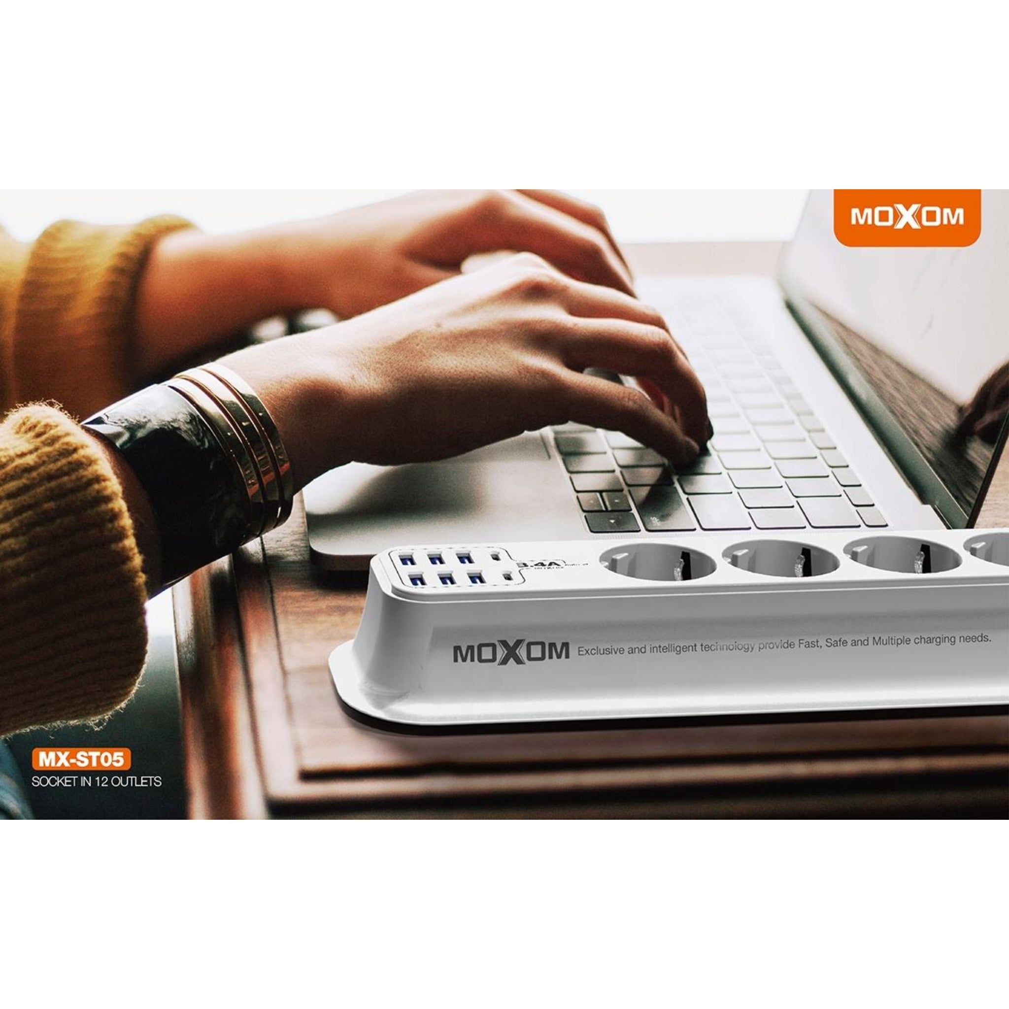 Moxom MX-ST05 Safety power strip with 4 Sockets & 8 USB Ports(6x USB, 2x USB Type-C)