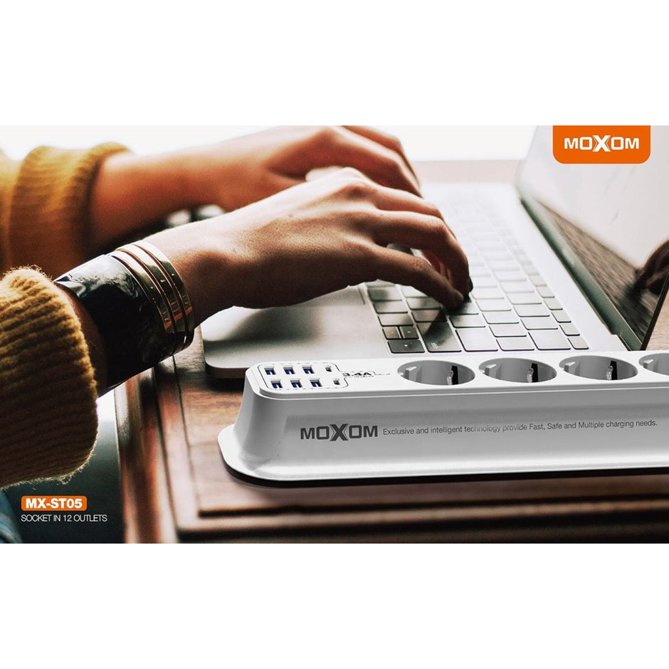 Moxom MX-ST05 Safety power strip with 4 Sockets & 8 USB Ports(6x USB, 2x USB Type-C)